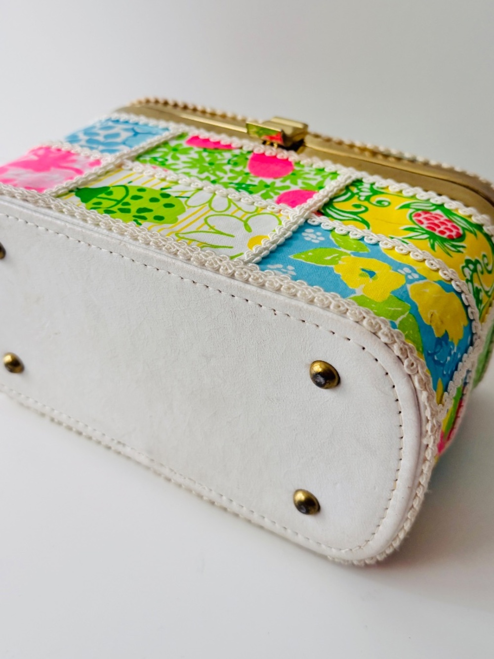 Vintage 1960s The Lilly Pulitzer Patchwork Vanity Box Bag Lucite Handle - Picture 4 of 6